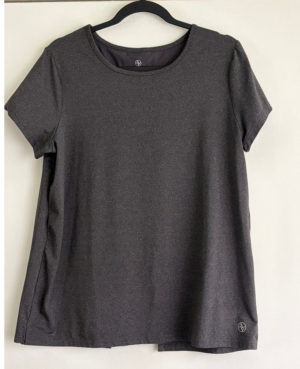 Adrienne Vittadini Sport Grey Keyhole Split Back Mesh Layer Workout Top Tee L